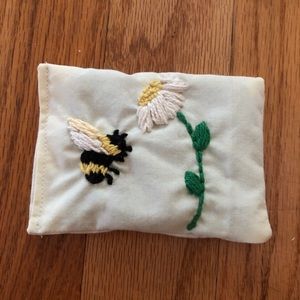 lavender sachet- bee and daisy, handmade
